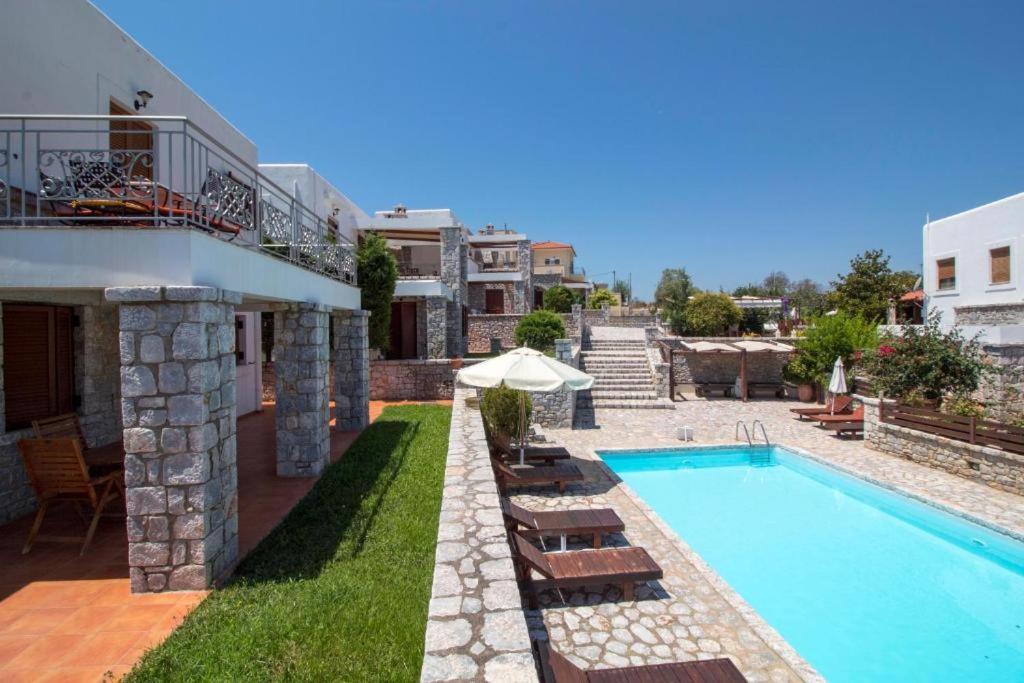 Malvazios Villas #7 Гитион Экстерьер фото