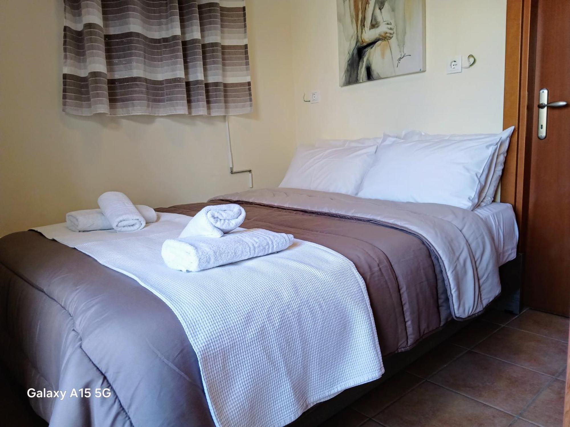 Malvazios Villas #7 Гитион Экстерьер фото