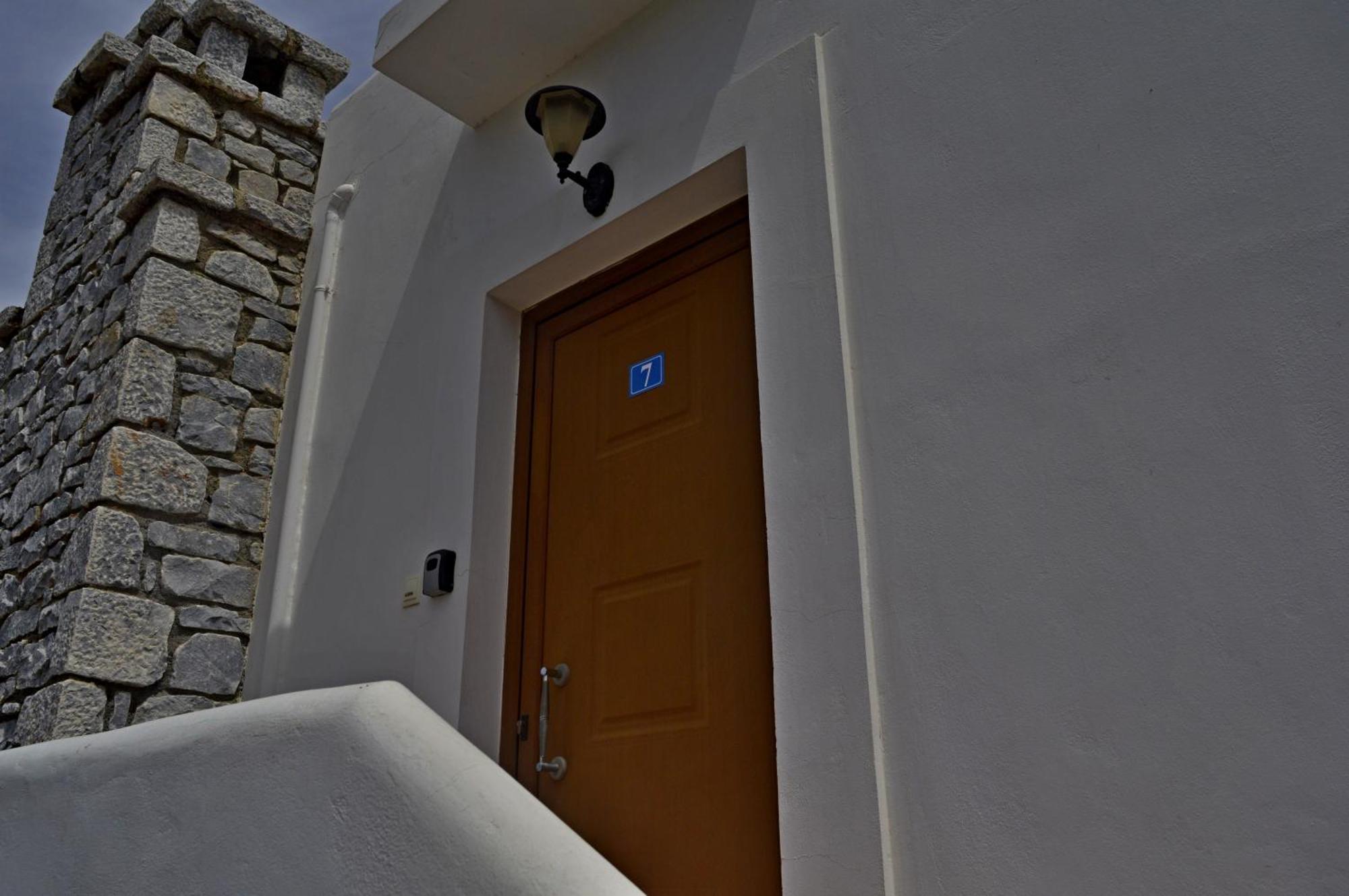 Malvazios Villas #7 Гитион Экстерьер фото